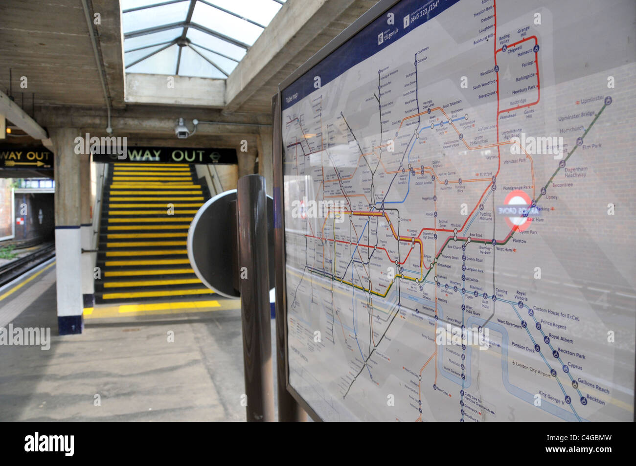 Arnos Grove London U-Bahn Station Piccadilly Line Plattform Stockfoto