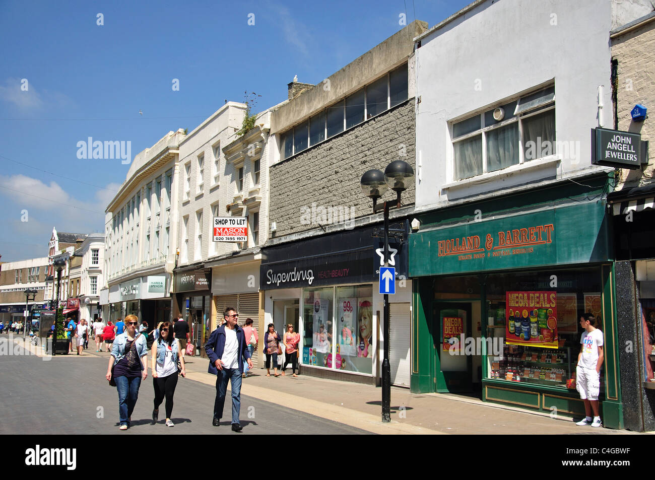 Main shopping Street, Biggin Street, Dover, Kent, England, Großbritannien Stockfoto