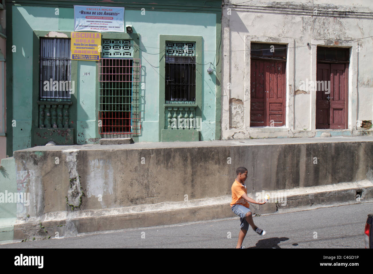 Santo Domingo Dominikanische Republik, Ciudad Colonia Zona Colonial, Calle Santome, Hispanic Latino ethnische Einwanderer Minderheit, Schwarze Schwarze Schwarze AF Stockfoto