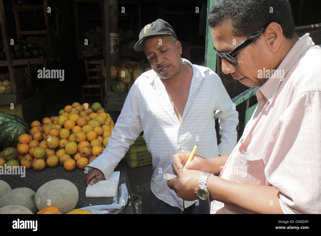 Santo Domingo Dominikanische Republik,Ciudad Colonia Zona Colonial,Mercado Modela,Markt,Hispanic Latino ethnische Einwanderer Minderheit,Schwarz B Stockfoto