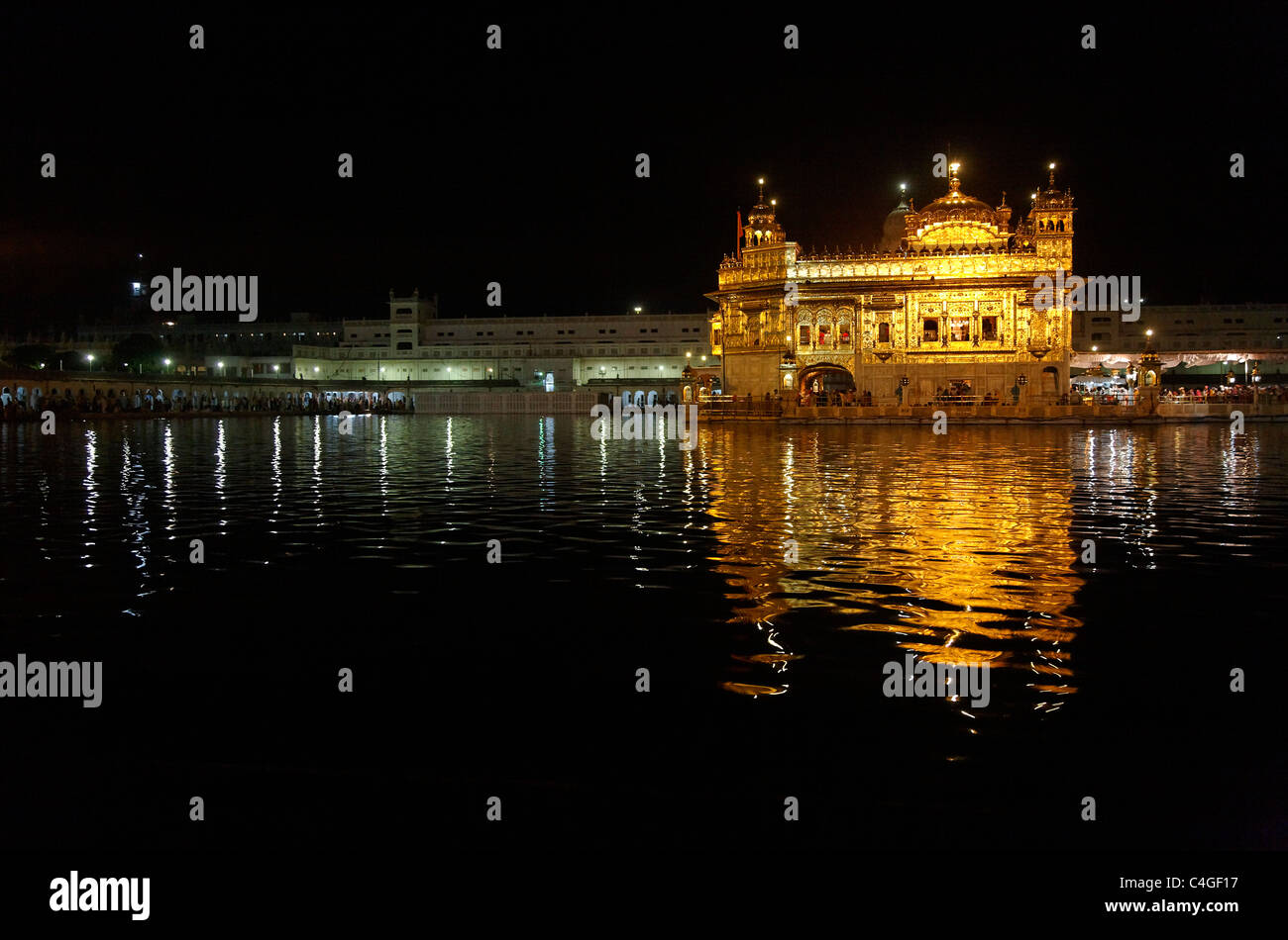 Indien - Punjab - Amritsar - der Goldene Tempel bei Nacht Stockfoto