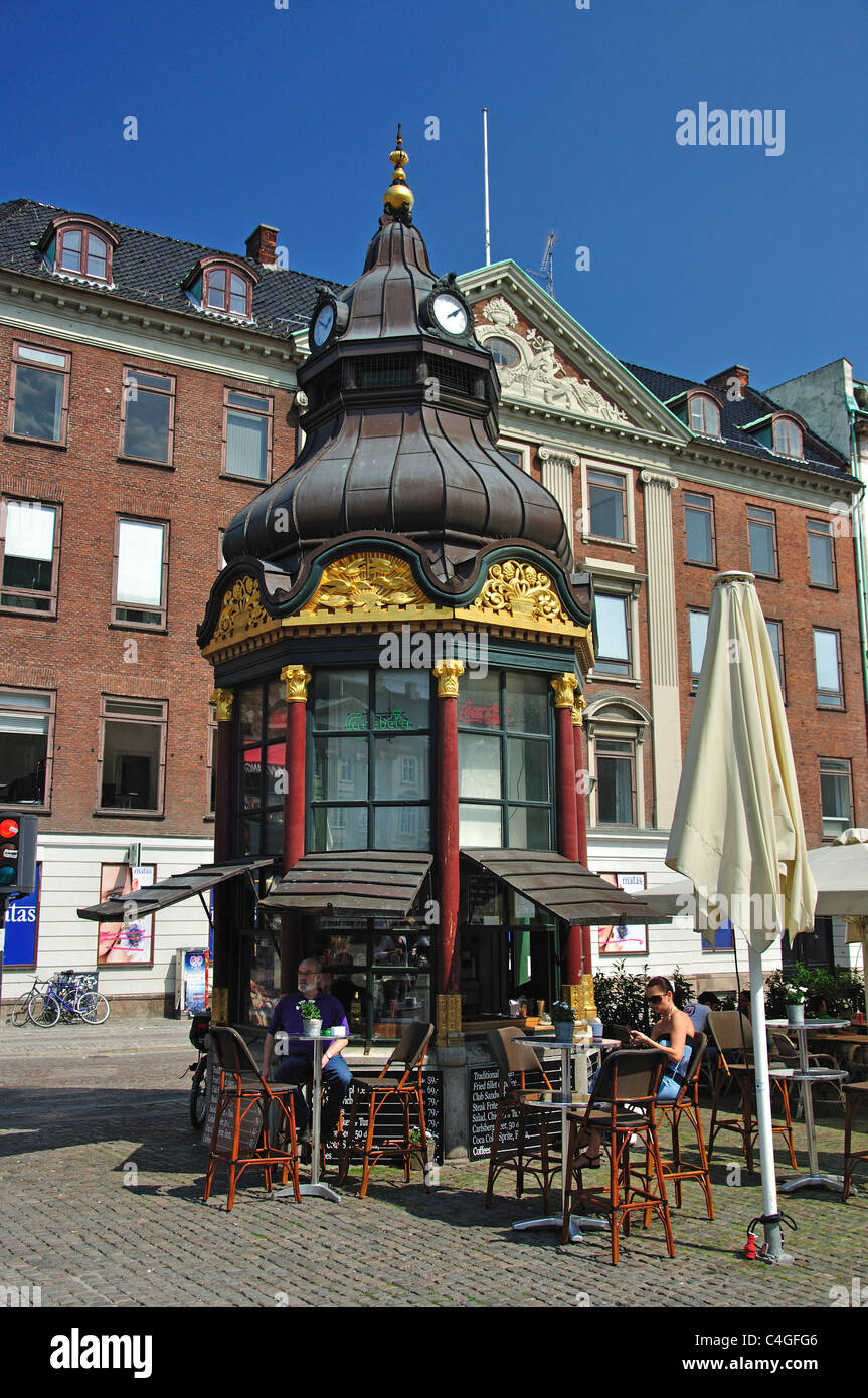 Café-Kiosk in Nystorv, Kopenhagen (Kobenhavn), Königreich Dänemark Stockfoto