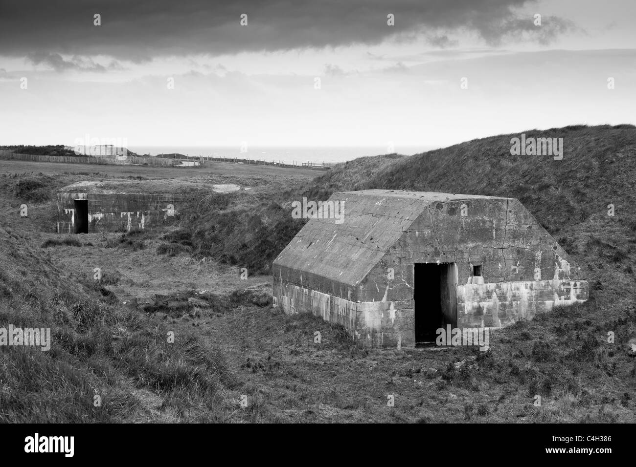 Ein Bunker aus der Nazi-deutschen Atlantikwall defensive Kette an der West Küste von Frankreich im Pas De Calais Stockfoto