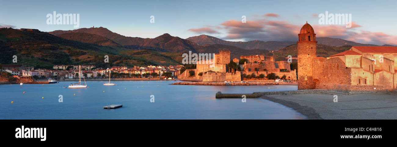 Collioure in der Morgendämmerung, Cote Vermeille, Pyraneess-Orientales, Languedoc Roussillon, Frankreich Stockfoto