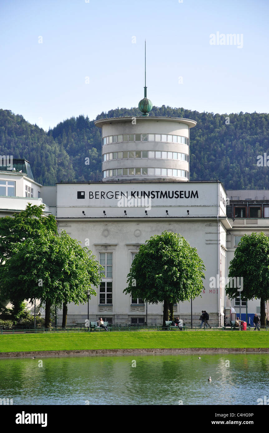 Kunstmuseum von Bergen und Lille Lungegårdsvann See, Bergen, Hordaland County, Region Vestlandet, Norwegen Stockfoto