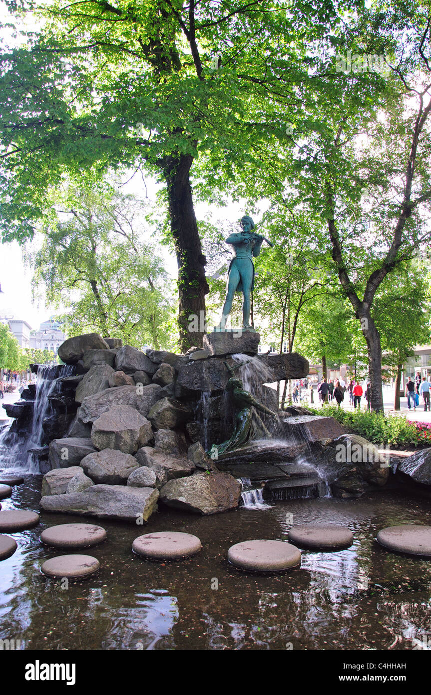 Statue des norwegischen Geiger und Komponisten Ole Bull, Ole Bulls Plass, Bergen, Hordaland County, Region Vestlandet, Norwegen Stockfoto