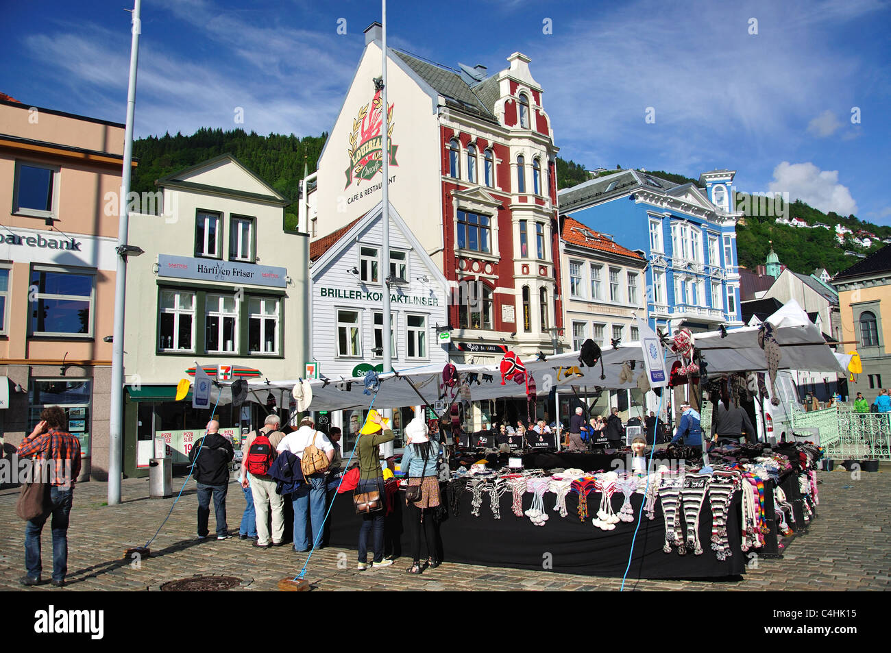 Marktstand, Vagsallmenningen Platz, Vagsalm, Bergen, Hordaland County, Vestlandet Region, Norwegen Stockfoto
