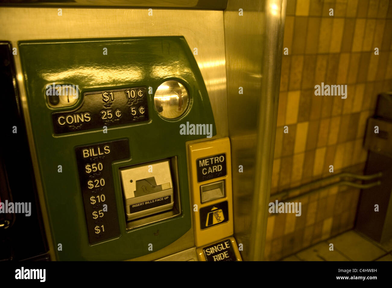 Metro Karte Automaten in einer u-Bahnstation in New York City. Stockfoto