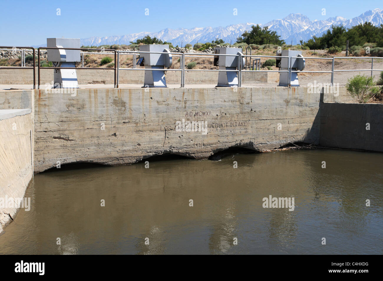 Owens River Los Angeles Aquädukt Einlaufbauwerk Stockfoto