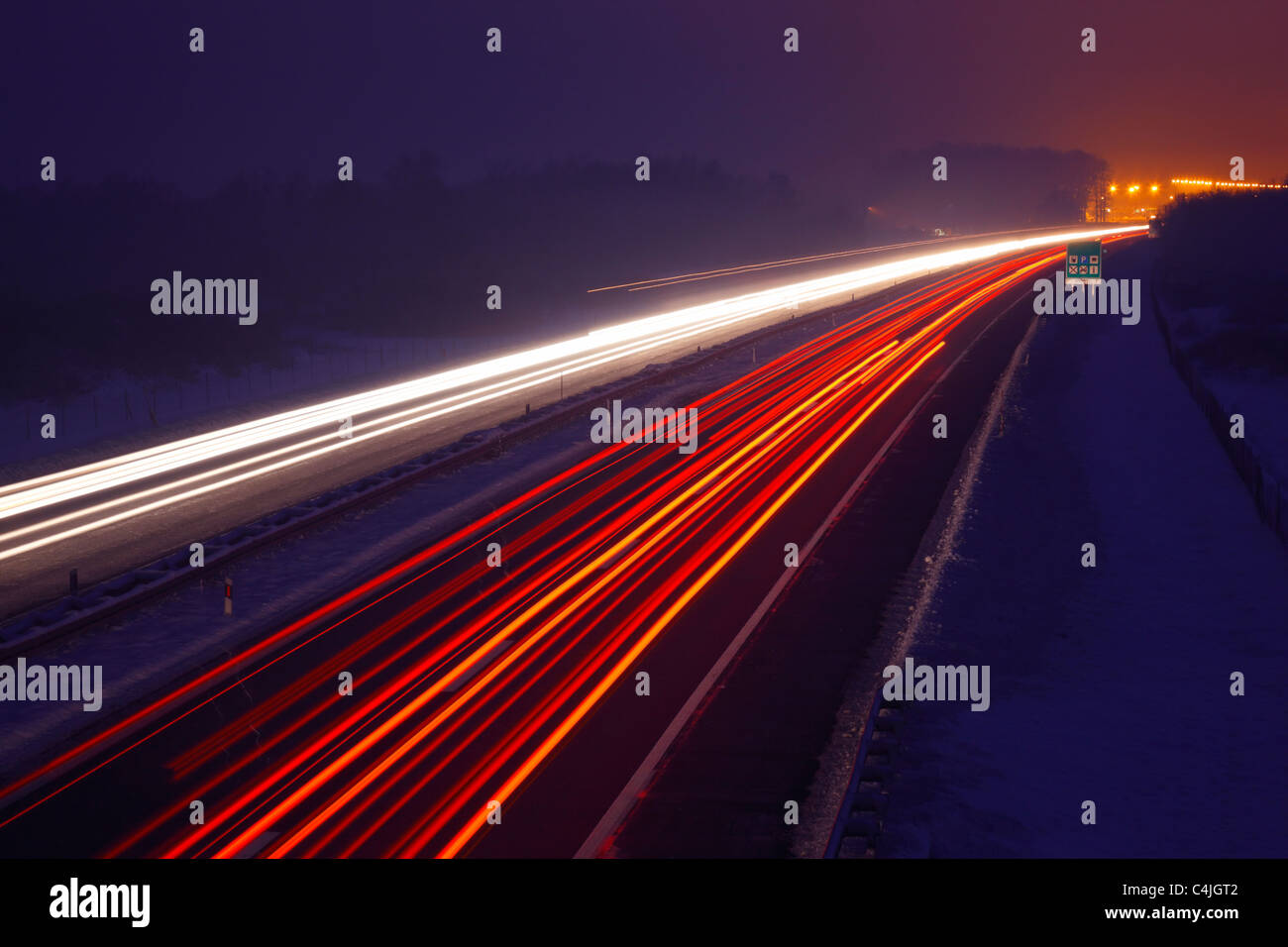 Autobahn Lichter Wanderwege Stockfoto