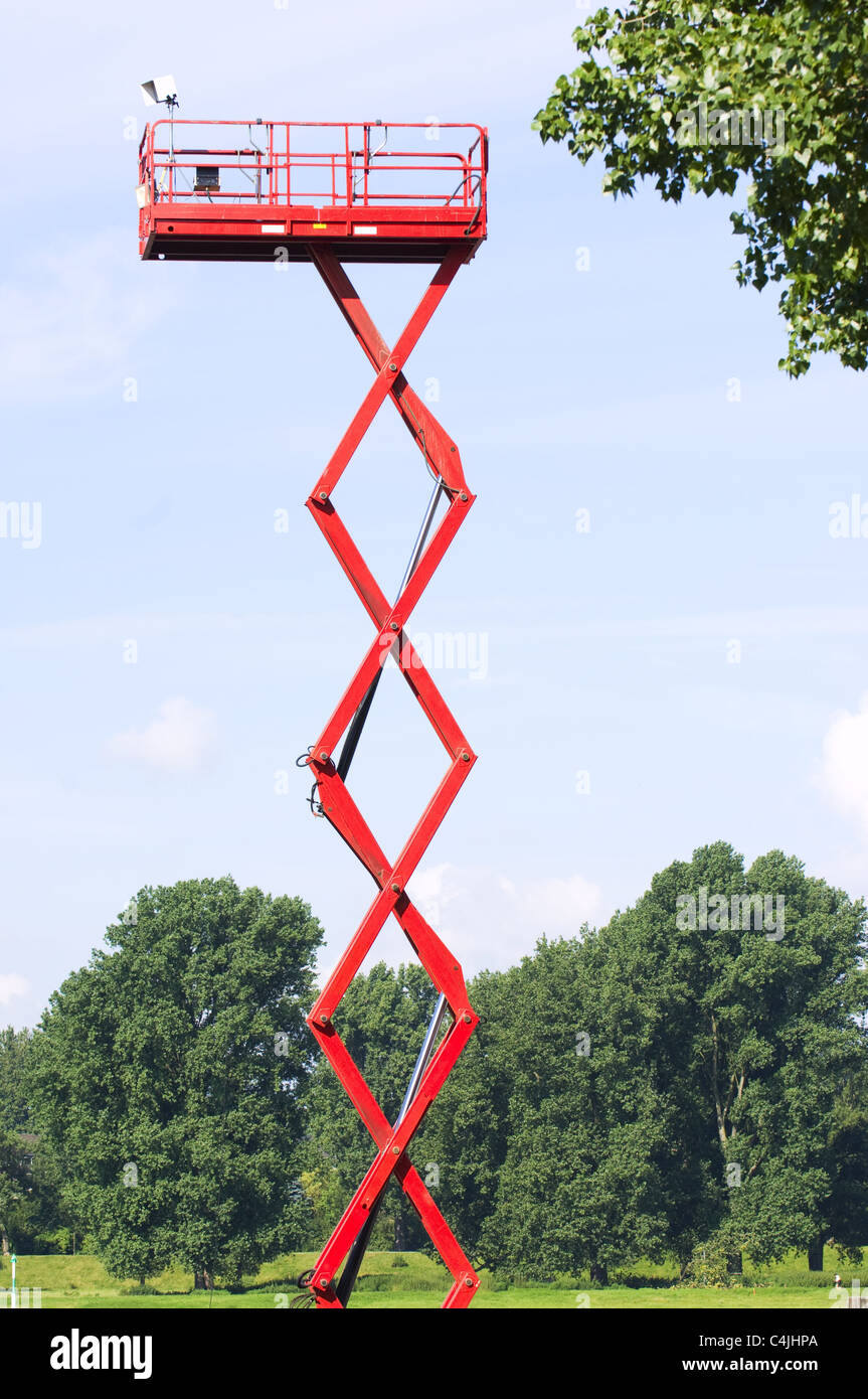 Hydraulic ramp -Fotos und -Bildmaterial in hoher Auflösung – Alamy