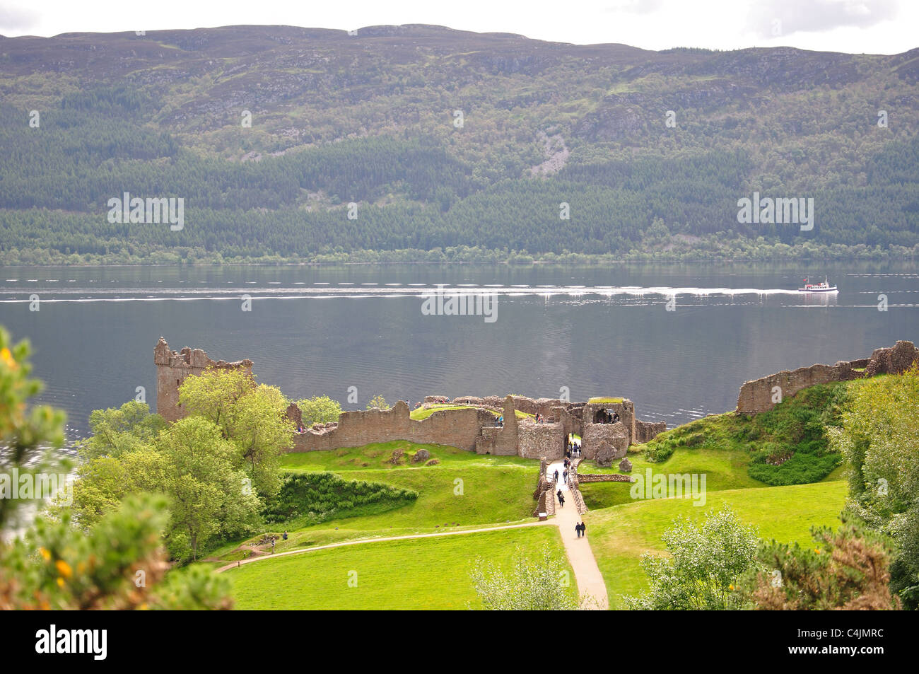 Urquhart Castle am Loch Ness, Schottisches Hochland, Schottland, Vereinigtes Königreich Stockfoto