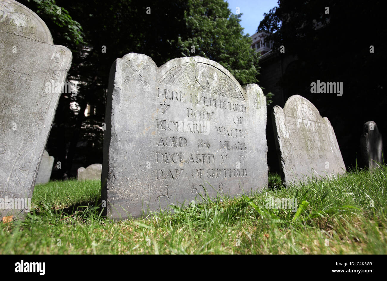 Koloniale Grabsteine in Kings Kapelle Burial Ground, Boston Stockfoto