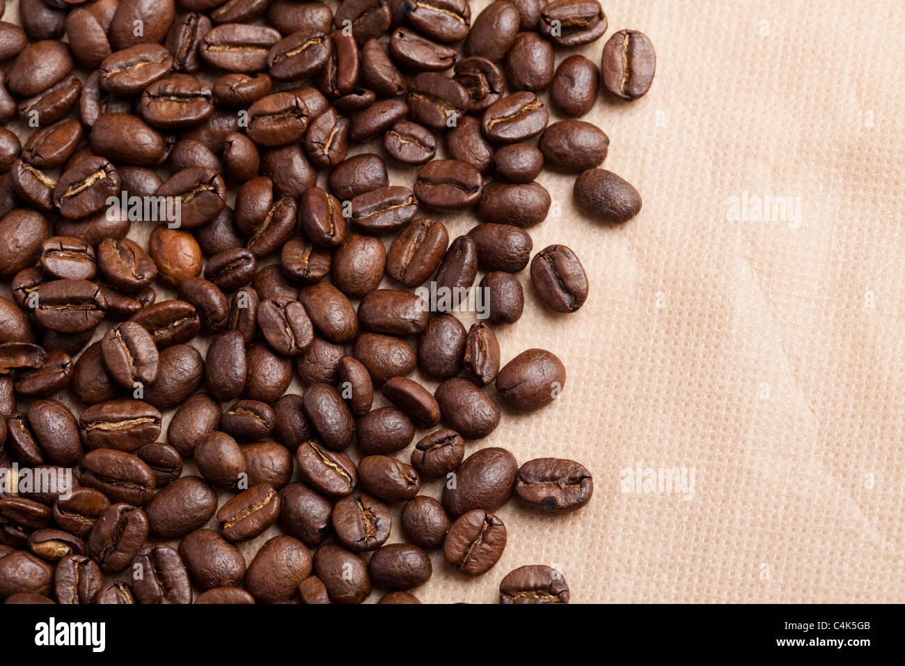 Kaffeebohnen für Hintergrund Stockfoto