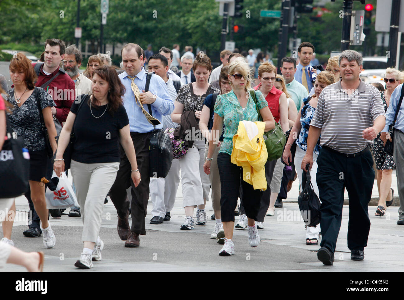 Fußgänger überqueren der Straße, Boston, Massachusetts Stockfoto