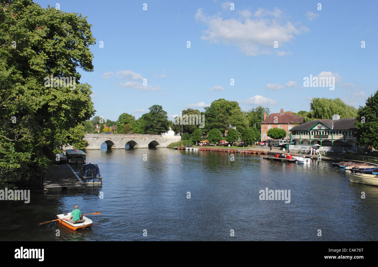 Fluss Avon und Clopton Brücke Stratford-Upon-Avon, Warwickshire Stockfoto