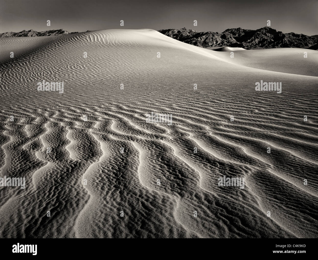 Muster im Sand nach intensiven Sturm. Death Valley Nationalpark, Kalifornien Stockfoto