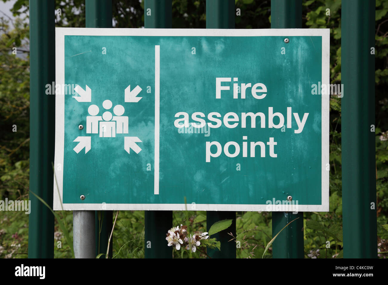Ein Feuer-Sammelplatz unterzeichnen in Großbritannien. Stockfoto