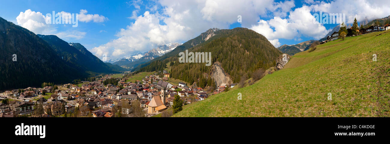 180 Panorama Campitello di Fassa, Dolomiten, Trentino-Alto Adige, Italien, Europa Stockfoto