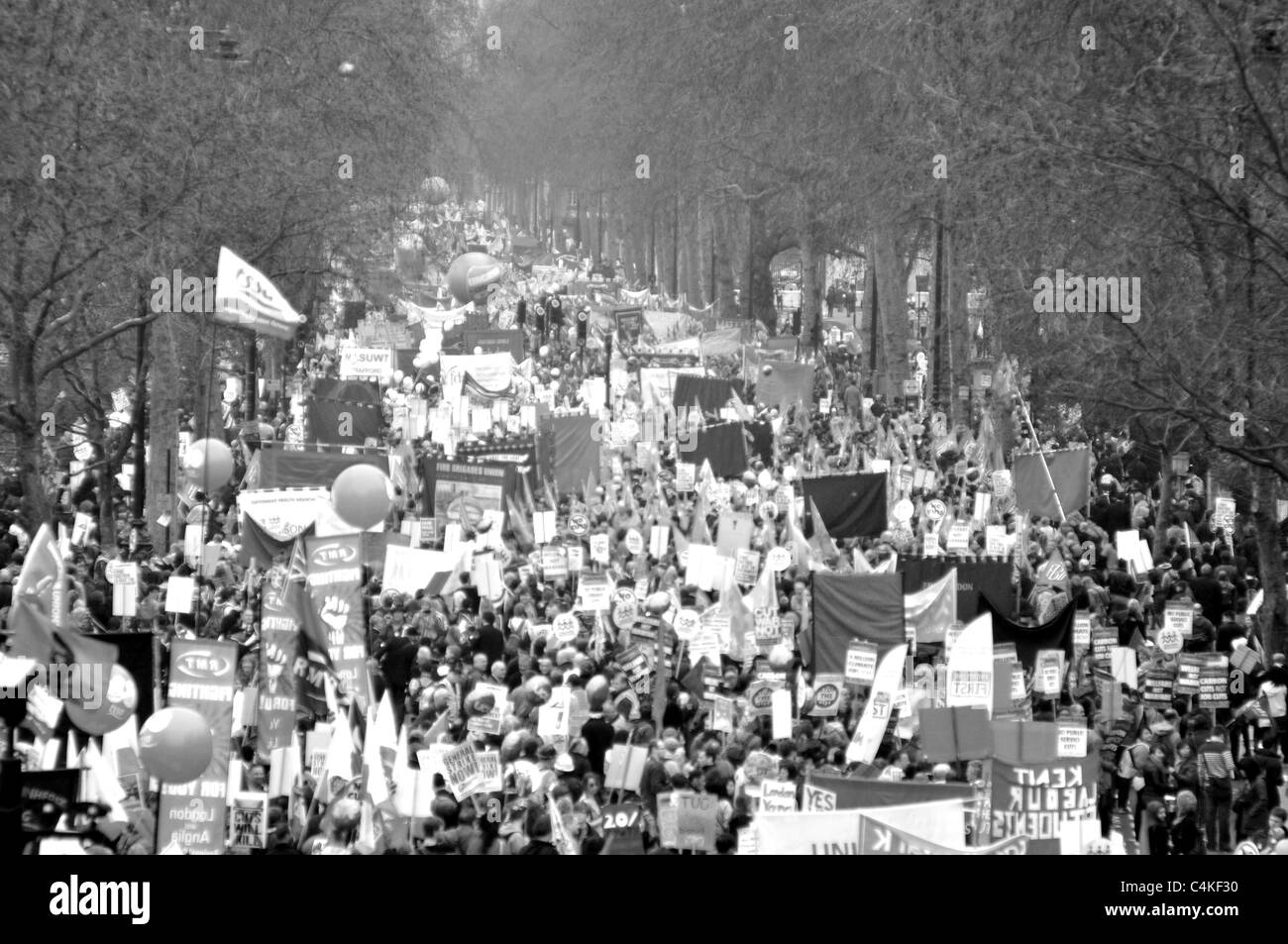 Schwarz / weiß digitale Fotografie von der Anti-Wunde März 26. März für die Alternative durch London. Stockfoto