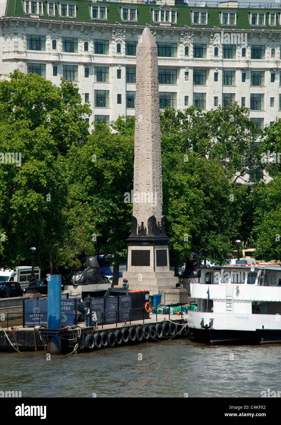 Kleopatras Nadel von der Themse, London, England, UK Stockfoto