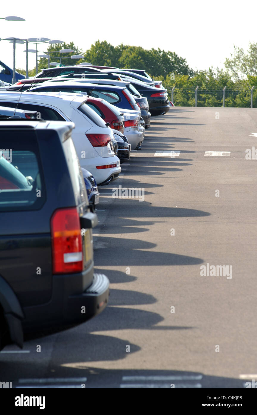 Langzeitaufenthalt-Parkplatz am Flughafen Birmingham, UK Stockfoto