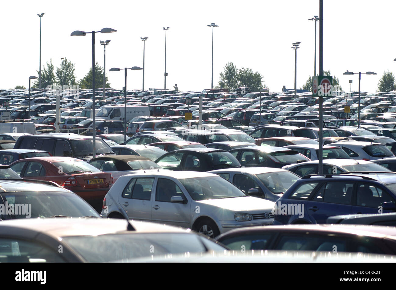 Langzeitaufenthalt-Parkplatz am Flughafen Birmingham, UK Stockfoto