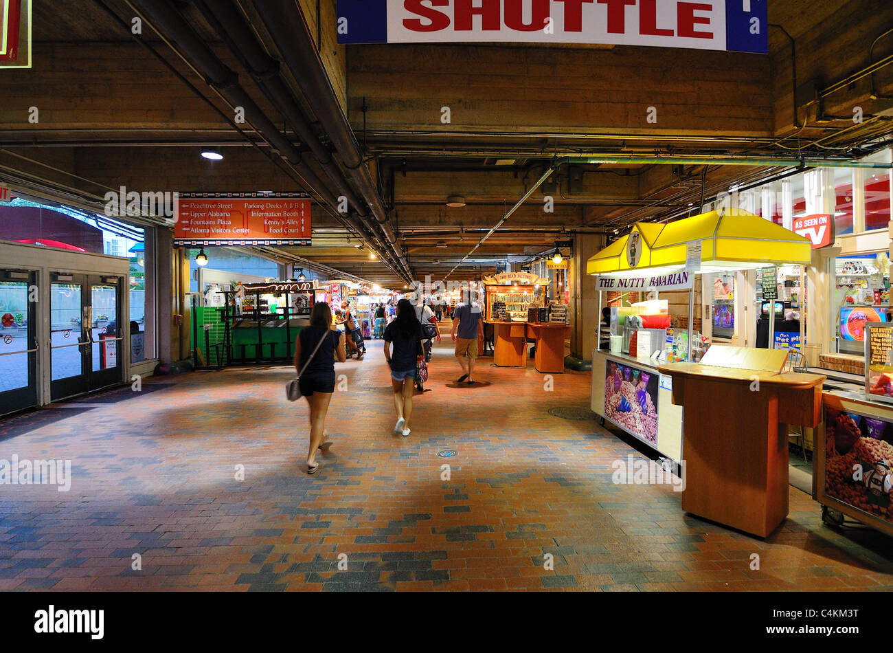 Geschäfte und Arcade an unterirdisch in Atlanta, Georgia. Stockfoto