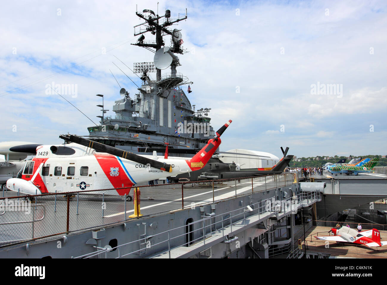 Die USS Intrepid Aircraft Carrier Air Sea and Space Museum Komplex auf dem Hudson River Manhattan New York City Stockfoto