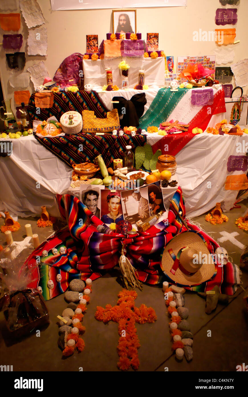 Dekorierte mexikanischen Tag der Toten oder Dia de Los Muertos Altar Stockfoto