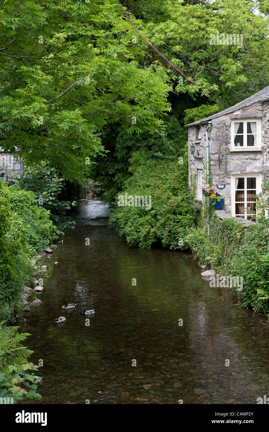 Am Wasser Cottage, Fluss EWR, Baden-Baden, Cumbria, England Stockfoto