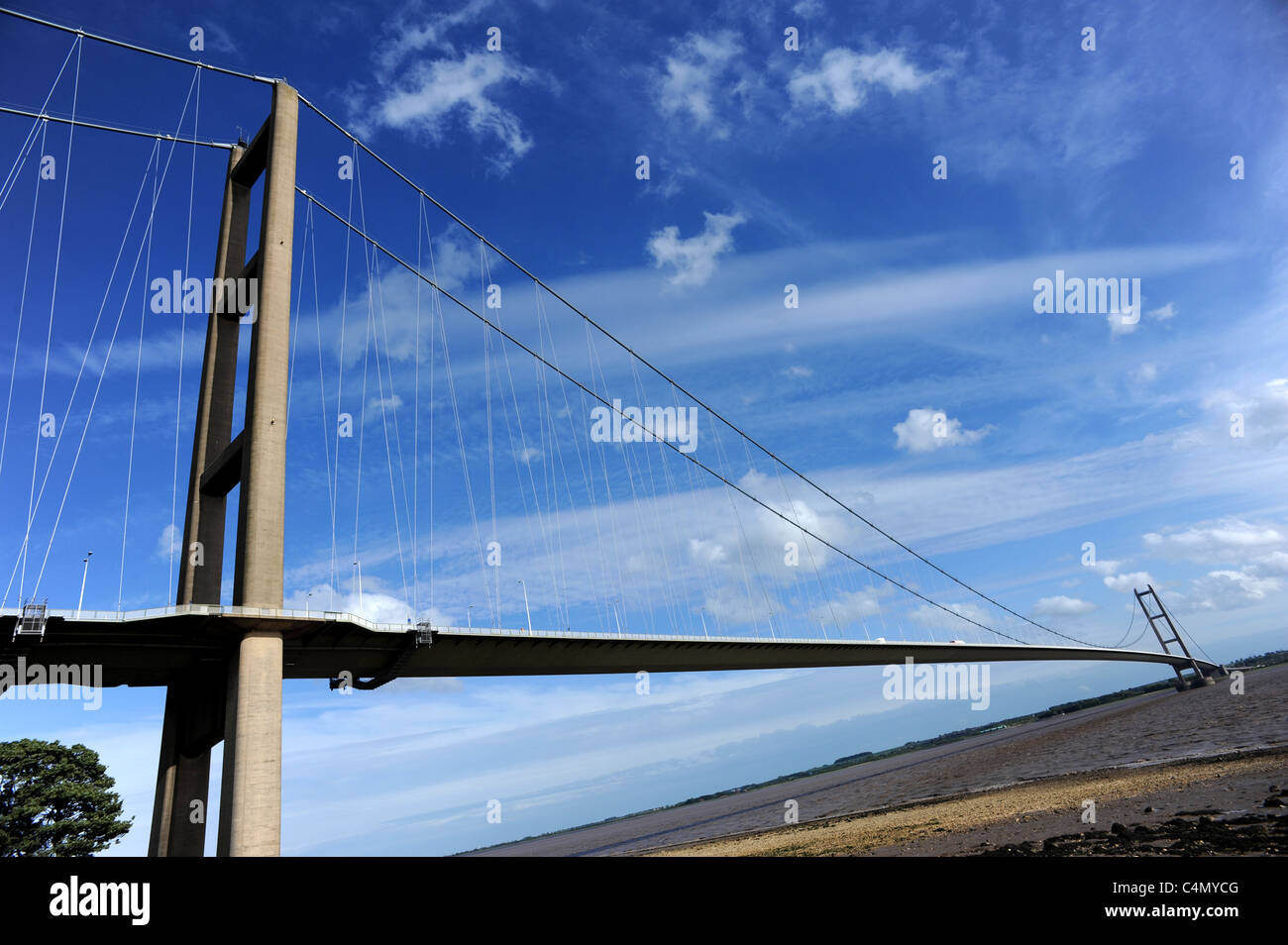 Die Humber Bridge der 5. größte einzelne Span Hängebrücke der Welt, vom Nordufer am Hessle Stockfoto