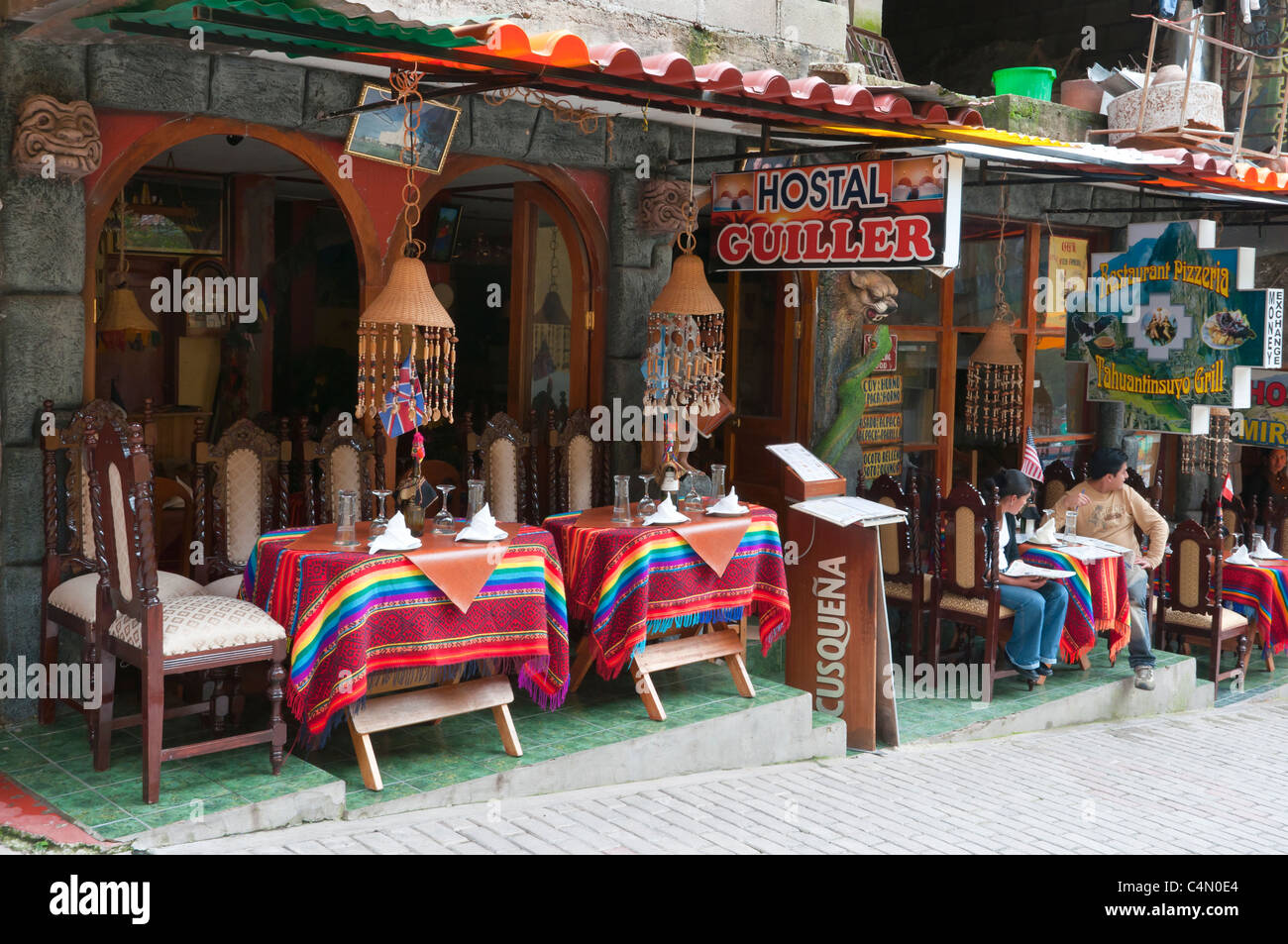 Outdoor-Restaurant Agua Calientes, Peru, Südamerika Stockfoto