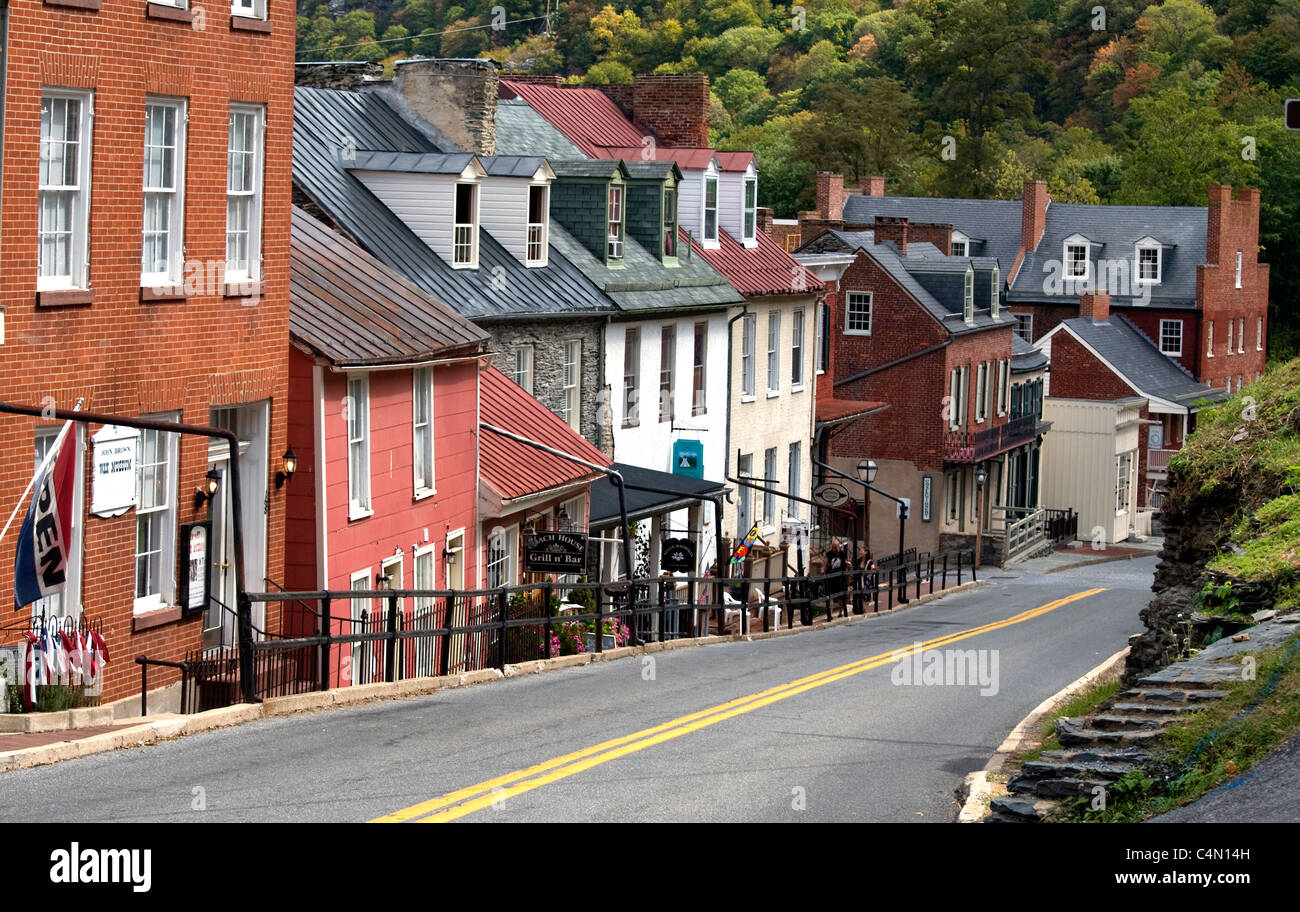 Historischen Gebäude entlang der Hauptstraße, darunter John Brown Wax Museum in Harpers Ferry, West Virginia Stockfoto