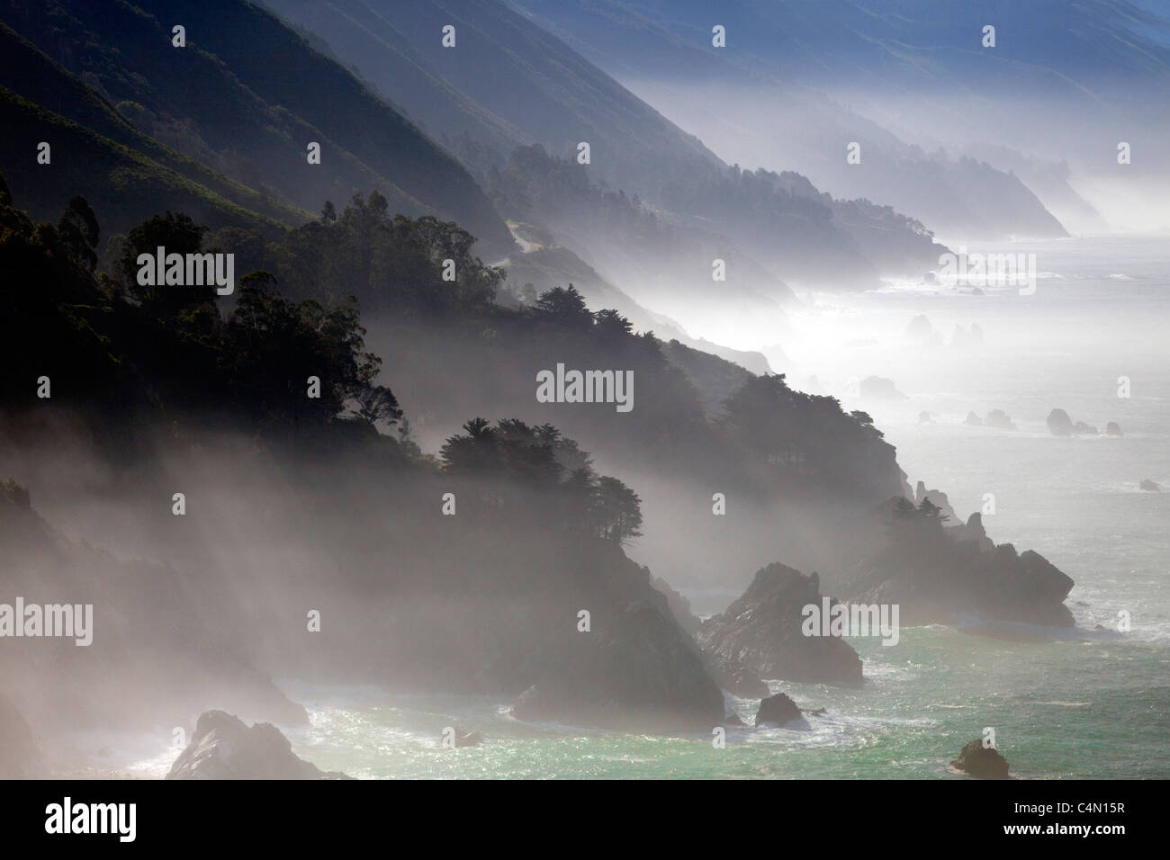 Nebel der Big Sur Küste in Kalifornien. Stockfoto