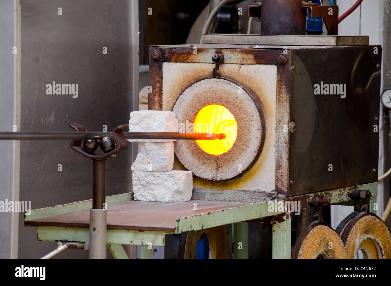 Dänemark, Insel Bornholm Gudhjem. Baltic Sea Glass Workshop. Stockfoto