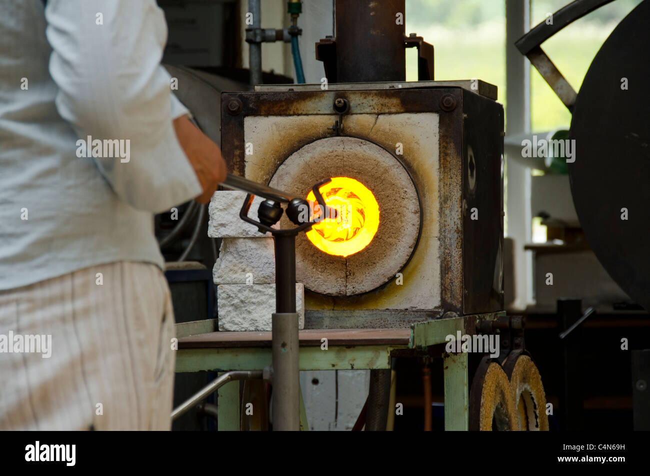 Dänemark, Insel Bornholm Gudhjem. Baltic Sea Glass Workshop. Stockfoto