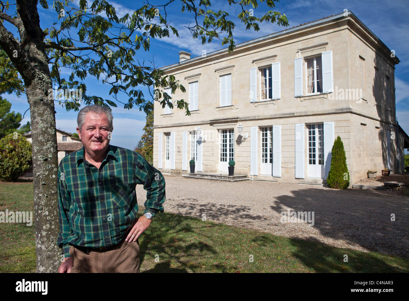 Patron Gerard Becot am Chateau Beau Sejour Becot, St. Emilion im Bordeaux Weinregion Frankreichs Stockfoto
