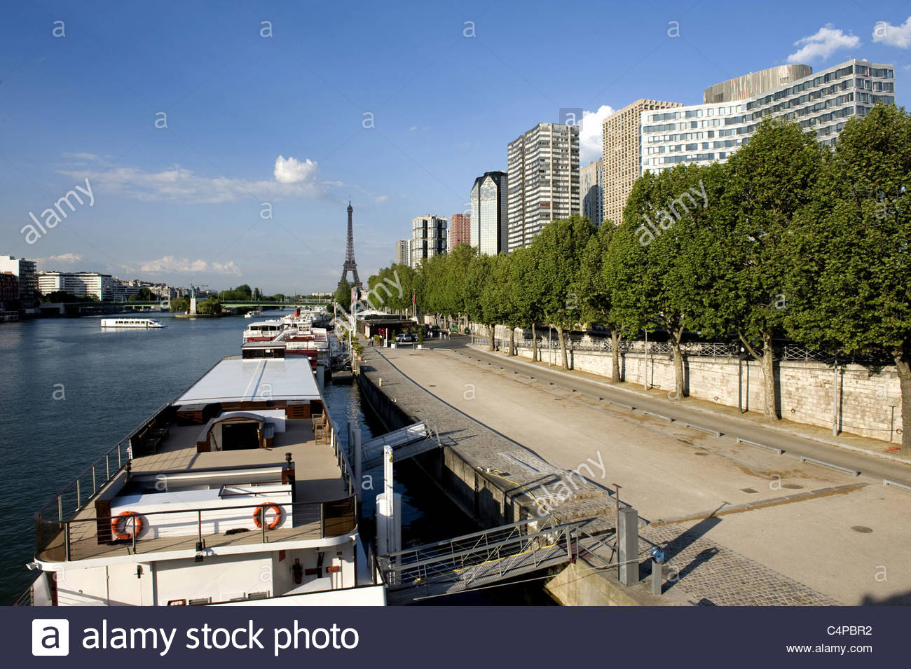Quai De Grenelle Stockfotos Quai De Grenelle Bilder Alamy quai-de-grenelle-stockfotos-quai-de-grenelle-bilder-alamy