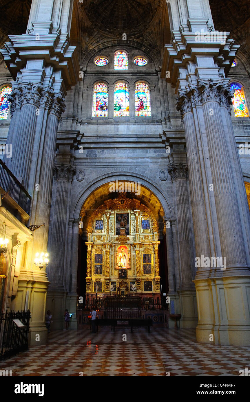 Blick ins Innere der Kathedrale (Catedral La Manquita), Malaga, Costa Del Sol, Provinz Malaga, Andalusien, Südspanien, Westeuropa. Stockfoto