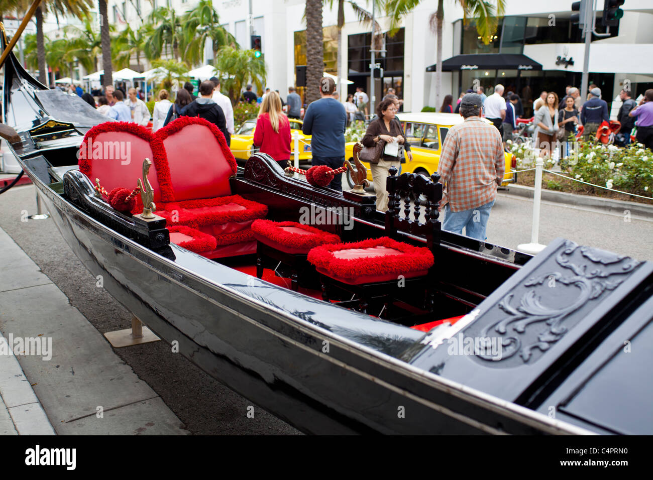 Eine venezianische Gondel auf den Concours 2011 Rodeo Drive Stockfoto