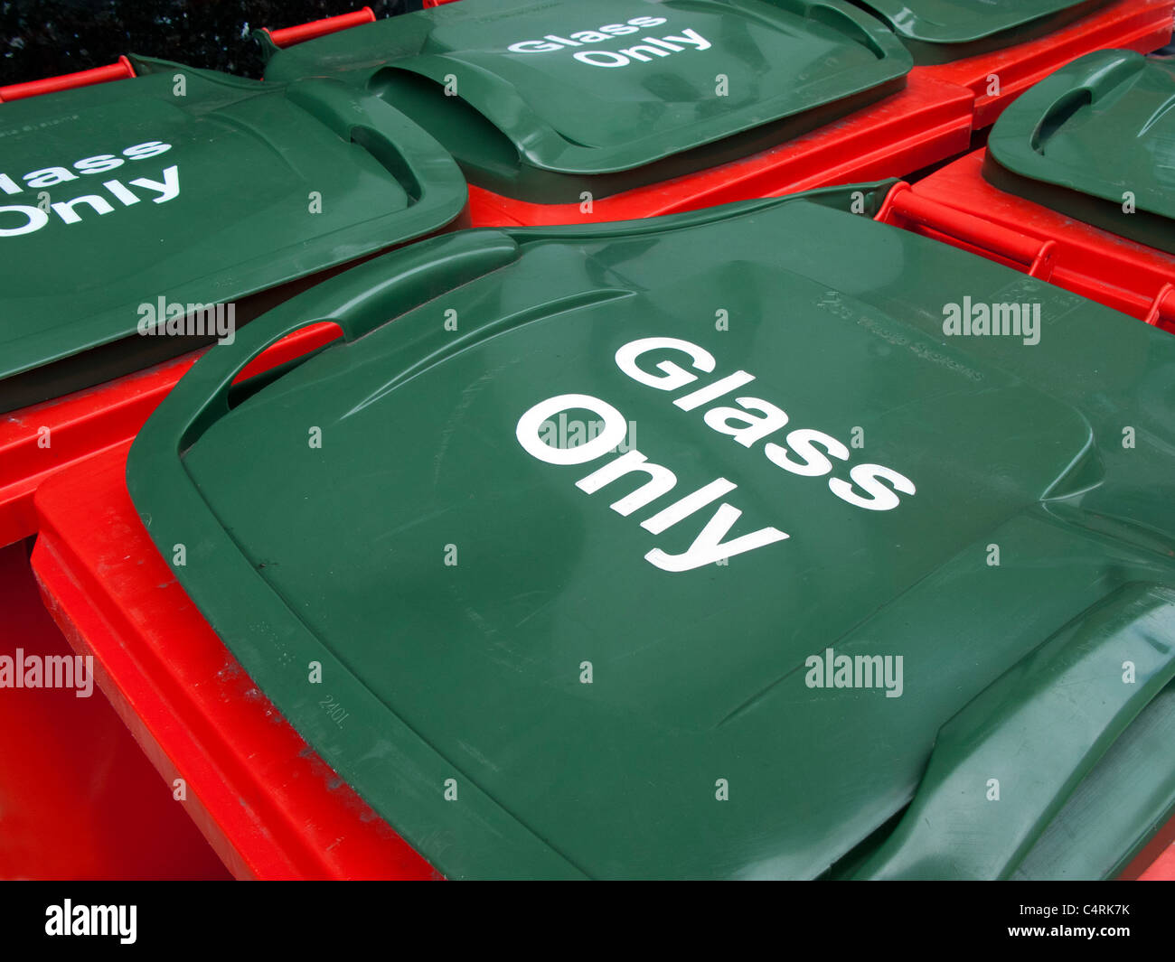 Glas nur recycling-Behälter Stockfoto