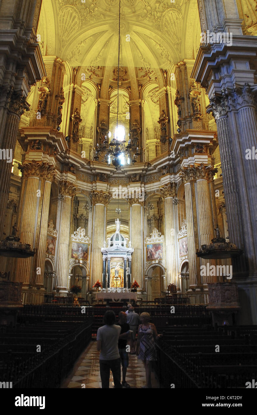 Blick ins Innere der Kathedrale (Catedral La Manquita), Malaga, Costa Del Sol, Provinz Malaga, Andalusien, Südspanien, Westeuropa. Stockfoto