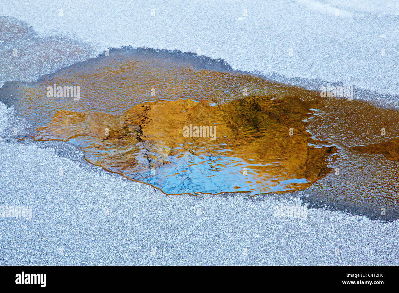 Frozen River, Afon Pyrddin, Brecon Beacons National PArk, Wales Stockfoto