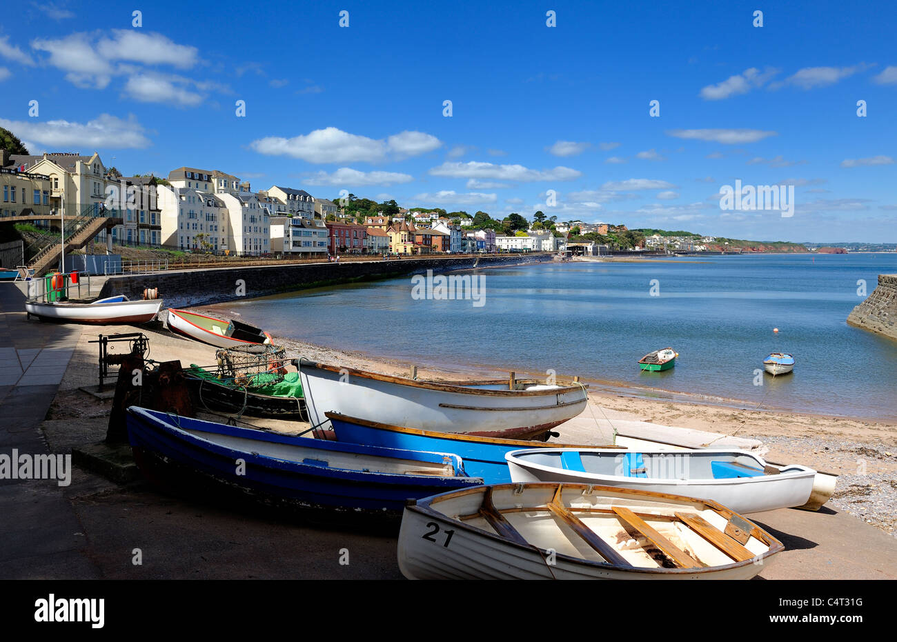 Ruderboote auf dem Strand Dawlish Devon England uk Stockfoto