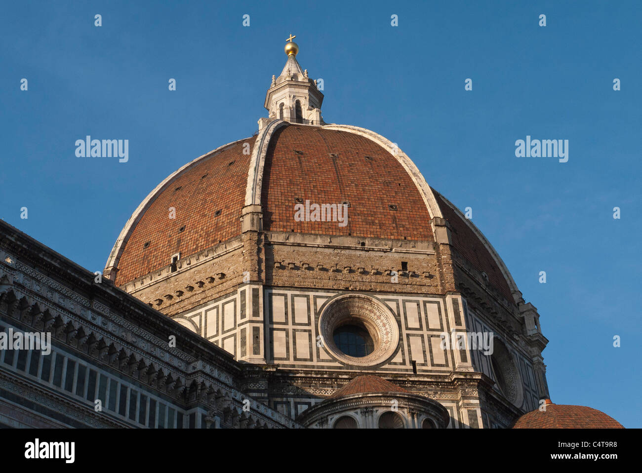 Ein Detail betrachten die Kuppel der Basilika di Santa Maria del Fiore, die Kathedrale von Florenz, Italien. Stockfoto