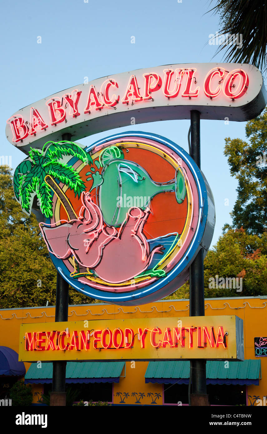 Baby Acapulco Mexican Restaurant Leuchtreklame in Austin, Texas Stockfoto