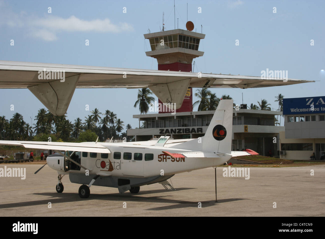 Coastal Airline Flugzeug Flughafen Sansibar Stockfoto