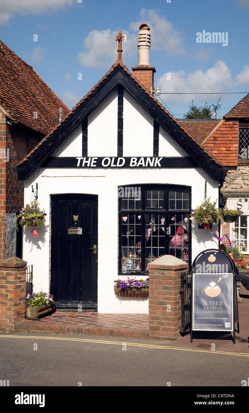 Die alte Bank umgewandelt zu einem Shop, Touristenort, East Sussex, England Stockfoto