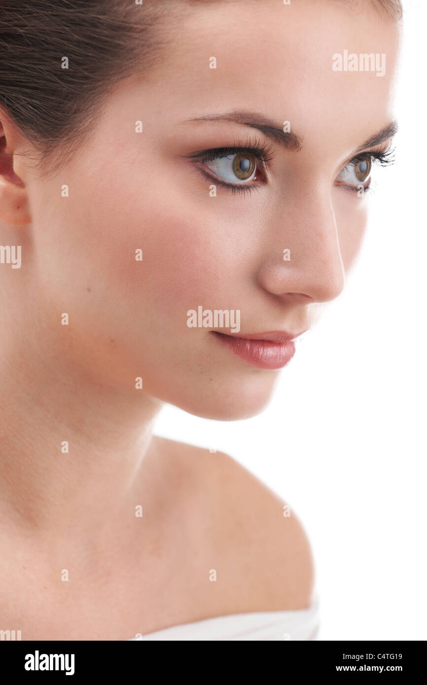 Junge Womans Gesicht mit dezenten Make-up und Auge Wimpern-extensions Stockfoto